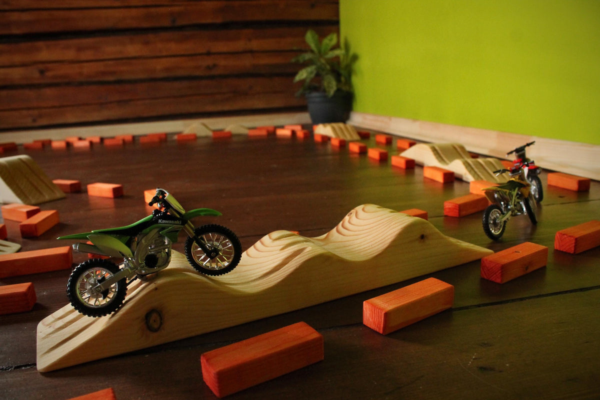 Mini dirt bike racing track for kids